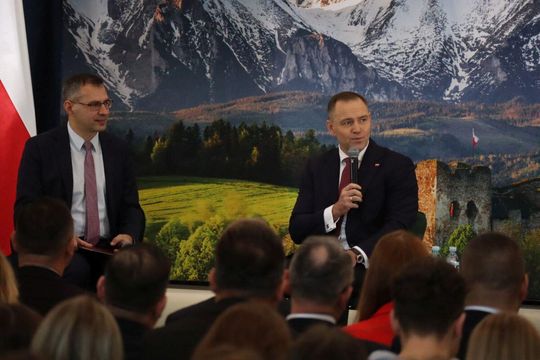 Tomaszów Lubelski: Debata z Karolem Nawrockim [ZDJĘCIA]