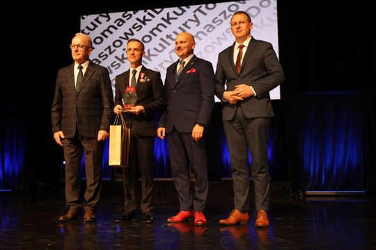 Gala jubileuszowa z okazji 60-lecia Tomaszowskiego Domu Kultury [ZDJĘCIA]