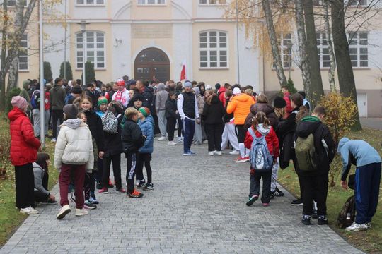 Bieg Niepodległości w Tomaszowie Lubelskim. Blisko 250 uczniów na starcie [ZDJĘCIA]