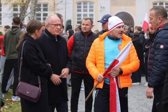 Bieg Niepodległości w Tomaszowie Lubelskim. Blisko 250 uczniów na starcie [ZDJĘCIA]