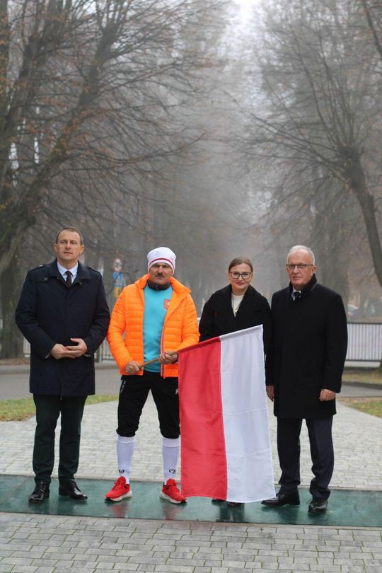 Bieg Niepodległości w Tomaszowie Lubelskim. Blisko 250 uczniów na starcie [ZDJĘCIA]