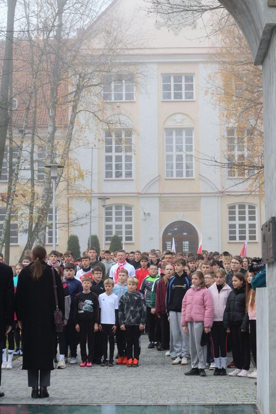 Bieg Niepodległości w Tomaszowie Lubelskim. Blisko 250 uczniów na starcie [ZDJĘCIA]