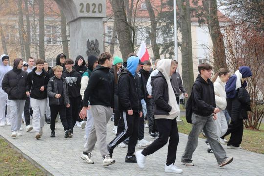 Bieg Niepodległości w Tomaszowie Lubelskim. Blisko 250 uczniów na starcie [ZDJĘCIA]
