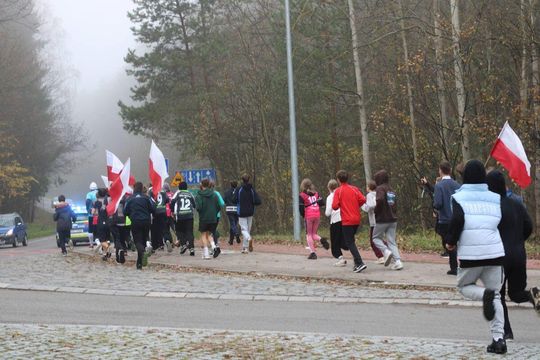 Bieg Niepodległości w Tomaszowie Lubelskim. Blisko 250 uczniów na starcie [ZDJĘCIA]