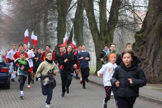 Bieg Niepodległości w Tomaszowie Lubelskim. Blisko 250 uczniów na starcie [ZDJĘCIA]