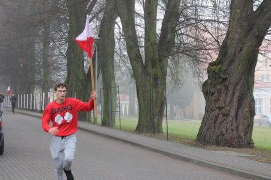 Bieg Niepodległości w Tomaszowie Lubelskim. Blisko 250 uczniów na starcie [ZDJĘCIA]