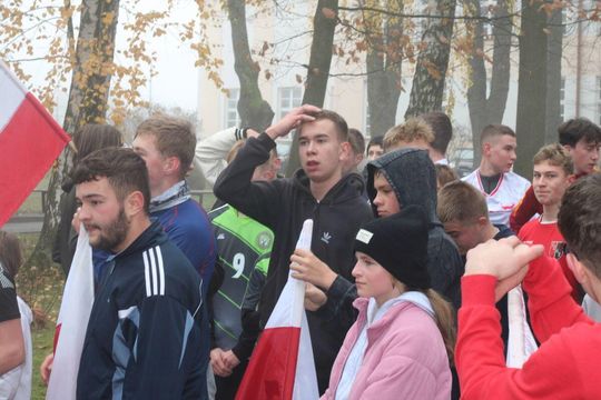 Bieg Niepodległości w Tomaszowie Lubelskim. Blisko 250 uczniów na starcie [ZDJĘCIA]