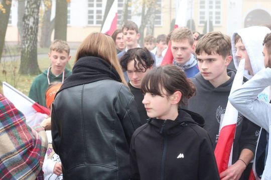 Bieg Niepodległości w Tomaszowie Lubelskim. Blisko 250 uczniów na starcie [ZDJĘCIA]