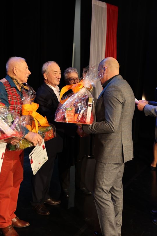 XVII Powiatowy Przegląd Pieśni Patriotycznych i Legionowych [ZDJĘCIA]