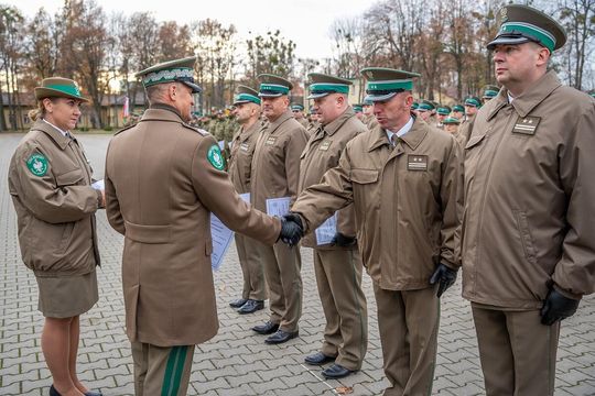 Kilkaset awansów, medale i odznaki dla funkcjonariuszy NOSG [ZDJĘCIA]