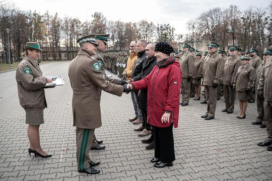 Kilkaset awansów, medale i odznaki dla funkcjonariuszy NOSG [ZDJĘCIA]