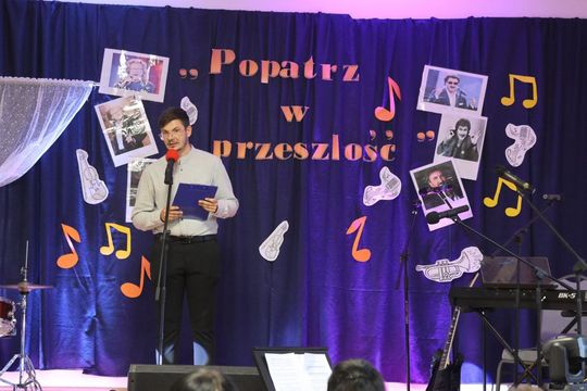 Festiwal Muzyki i Smaków Pokoleń „Popatrz w przyszłość” w Pukarzowie [ZDJĘCIA]