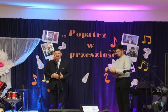 Festiwal Muzyki i Smaków Pokoleń „Popatrz w przyszłość” w Pukarzowie [ZDJĘCIA]