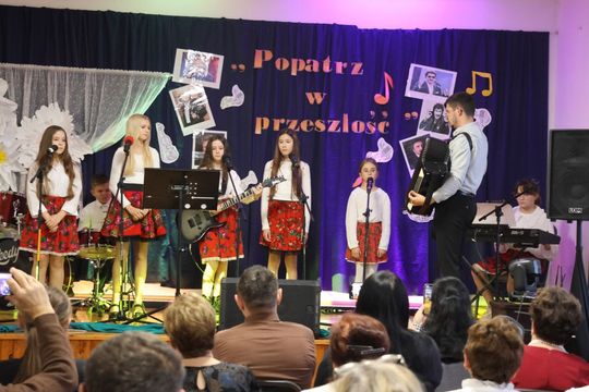 Festiwal Muzyki i Smaków Pokoleń „Popatrz w przyszłość” w Pukarzowie [ZDJĘCIA]