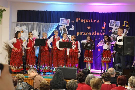 Festiwal Muzyki i Smaków Pokoleń „Popatrz w przyszłość” w Pukarzowie [ZDJĘCIA]