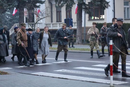 Widowiskowa rekonstrukcja „Rajd Kostka – Rozbicie Katowni UB w Tomaszowie Lubelskim” [ZDJĘCIA]