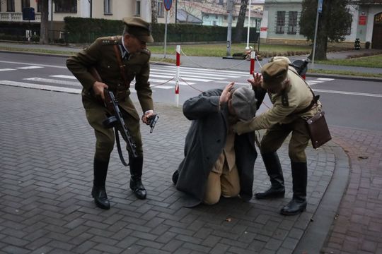 Widowiskowa rekonstrukcja „Rajd Kostka – Rozbicie Katowni UB w Tomaszowie Lubelskim” [ZDJĘCIA]