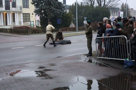 Widowiskowa rekonstrukcja „Rajd Kostka – Rozbicie Katowni UB w Tomaszowie Lubelskim” [ZDJĘCIA]