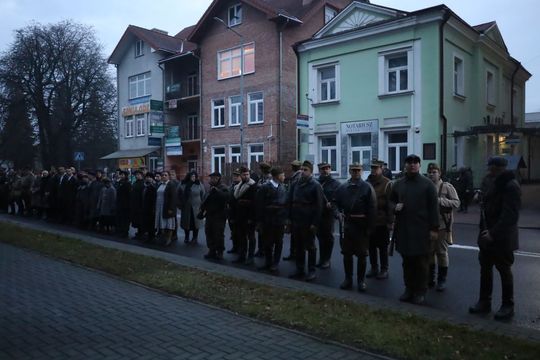 Widowiskowa rekonstrukcja „Rajd Kostka – Rozbicie Katowni UB w Tomaszowie Lubelskim” [ZDJĘCIA]