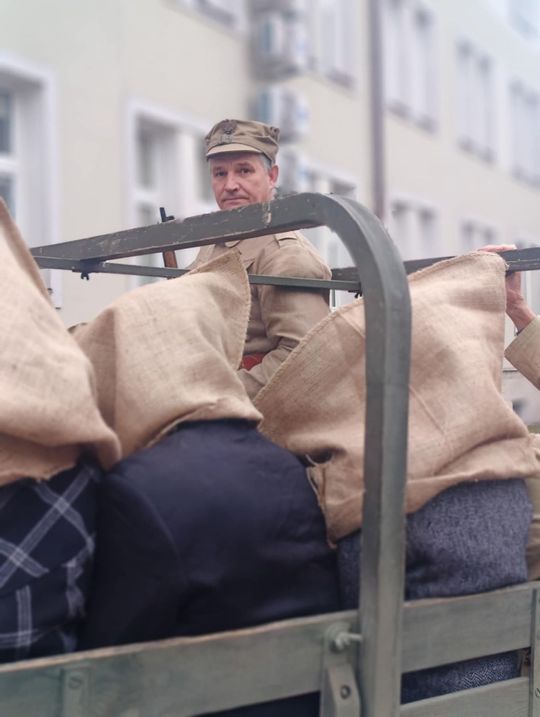 Widowiskowa rekonstrukcja „Rajd Kostka – Rozbicie Katowni UB w Tomaszowie Lubelskim” [ZDJĘCIA]