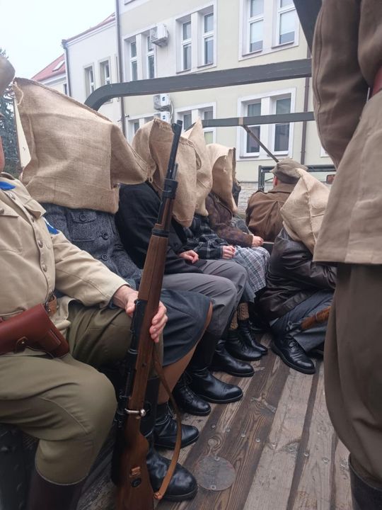 Widowiskowa rekonstrukcja „Rajd Kostka – Rozbicie Katowni UB w Tomaszowie Lubelskim” [ZDJĘCIA]