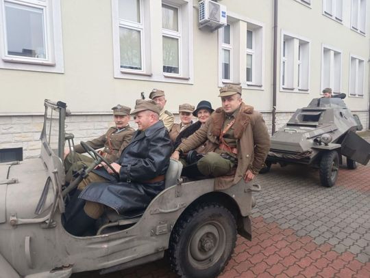 Widowiskowa rekonstrukcja „Rajd Kostka – Rozbicie Katowni UB w Tomaszowie Lubelskim” [ZDJĘCIA]