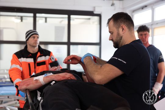 Zamojskie służby ćwiczyły co robić, w razie ataku na szkołę [ZDJĘCIA]