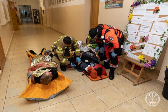 Zamojskie służby ćwiczyły co robić, w razie ataku na szkołę [ZDJĘCIA]