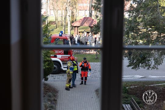 Zamojskie służby ćwiczyły co robić, w razie ataku na szkołę [ZDJĘCIA]