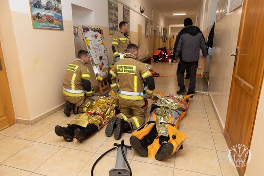 Zamojskie służby ćwiczyły co robić, w razie ataku na szkołę [ZDJĘCIA]