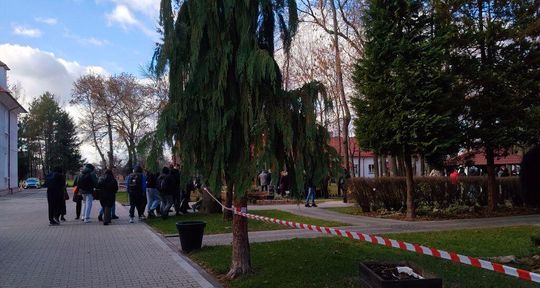 Zamojskie służby ćwiczyły co robić, w razie ataku na szkołę [ZDJĘCIA]