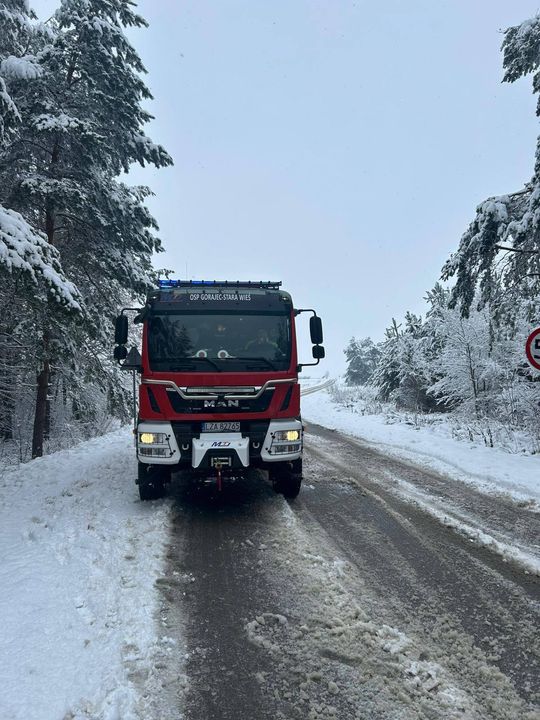 Atak zimy na Zamojszczyźnie. Dziesiątki interwencji straży [ZDJĘCIA]
