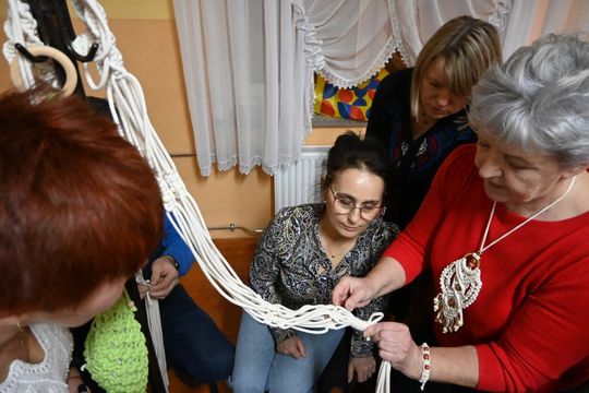 Warsztaty makramy w Jezierni [ZDJĘCIA]