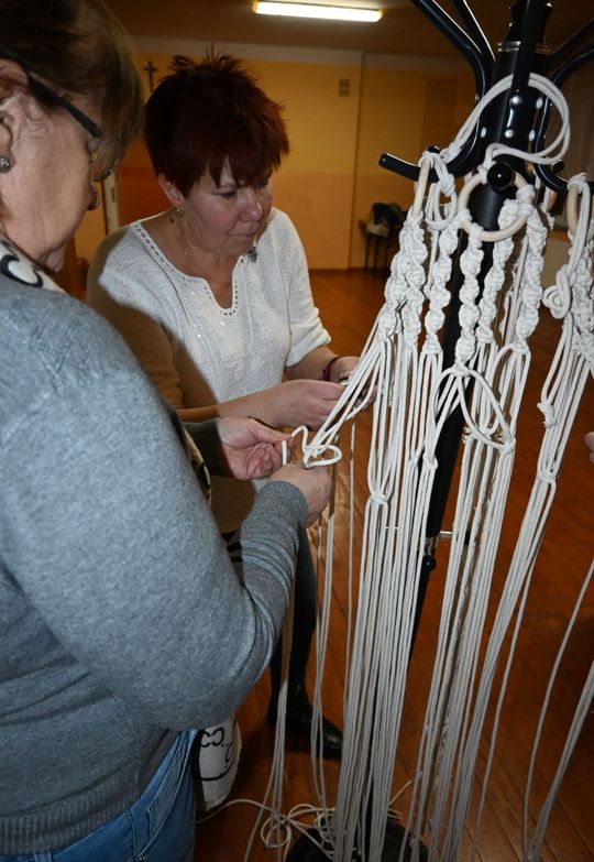 Warsztaty makramy w Jezierni [ZDJĘCIA]