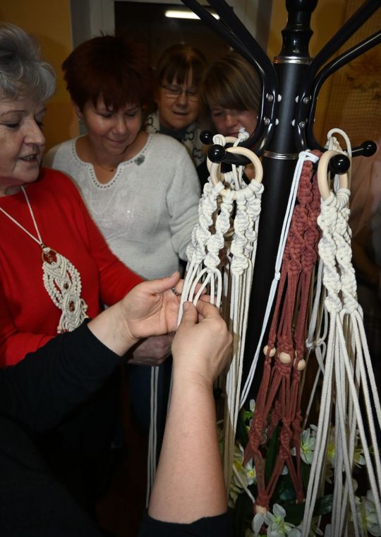 Warsztaty makramy w Jezierni [ZDJĘCIA]