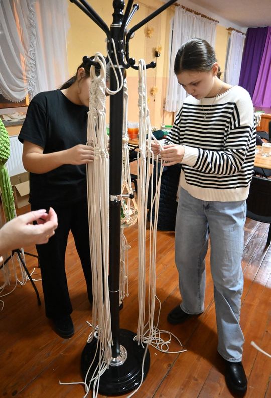 Warsztaty makramy w Jezierni [ZDJĘCIA]