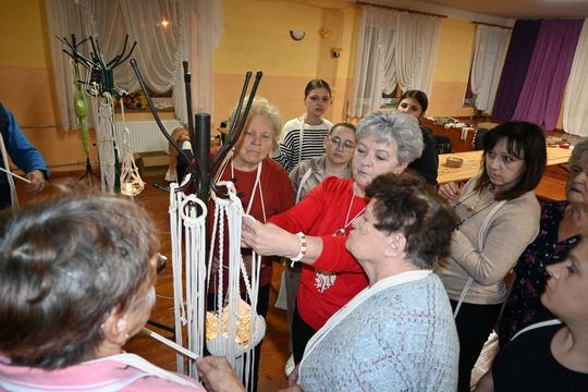 Warsztaty makramy w Jezierni [ZDJĘCIA]