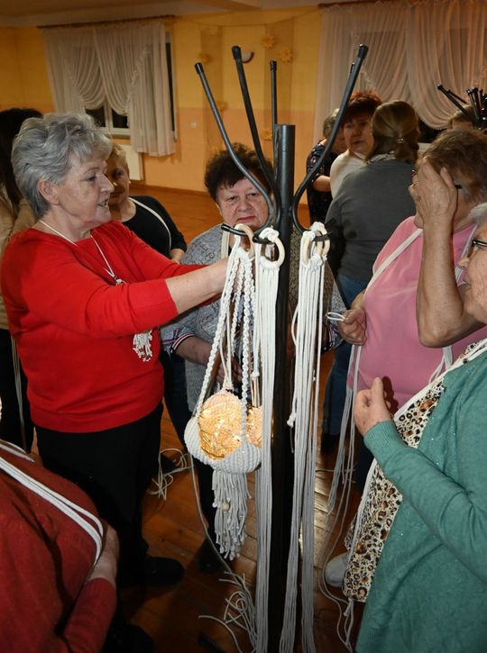 Warsztaty makramy w Jezierni [ZDJĘCIA]