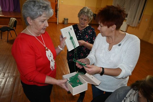 Warsztaty makramy w Jezierni [ZDJĘCIA]