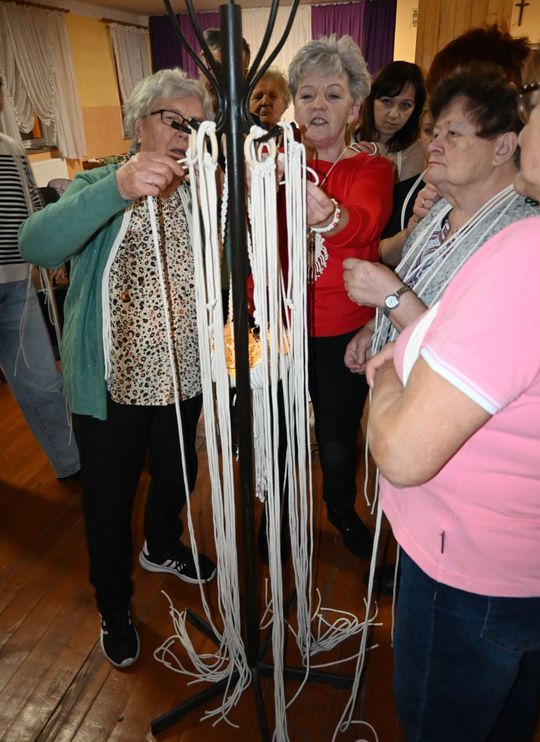 Warsztaty makramy w Jezierni [ZDJĘCIA]