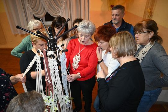 Warsztaty makramy w Jezierni [ZDJĘCIA]