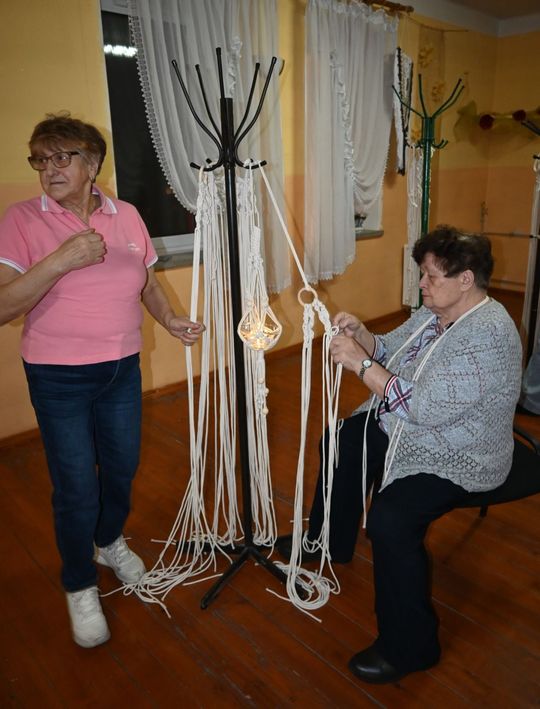 Warsztaty makramy w Jezierni [ZDJĘCIA]