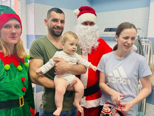 Święty Mikołaj odwiedził pacjentów szpitala w Tomaszowie Lubelskim [ZDJĘCIA]