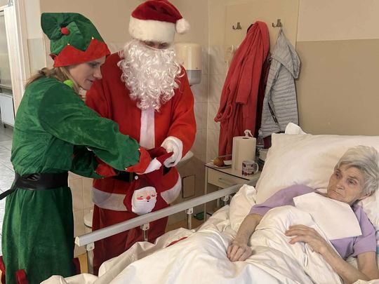 Święty Mikołaj odwiedził pacjentów szpitala w Tomaszowie Lubelskim [ZDJĘCIA]