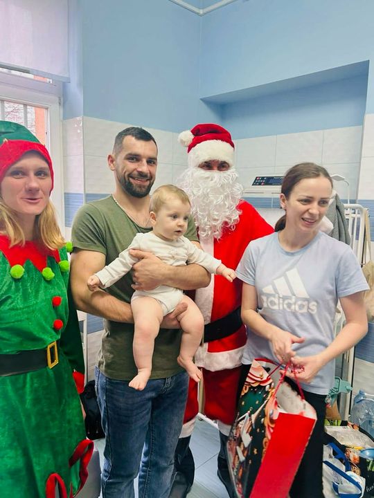 Święty Mikołaj odwiedził pacjentów szpitala w Tomaszowie Lubelskim [ZDJĘCIA]