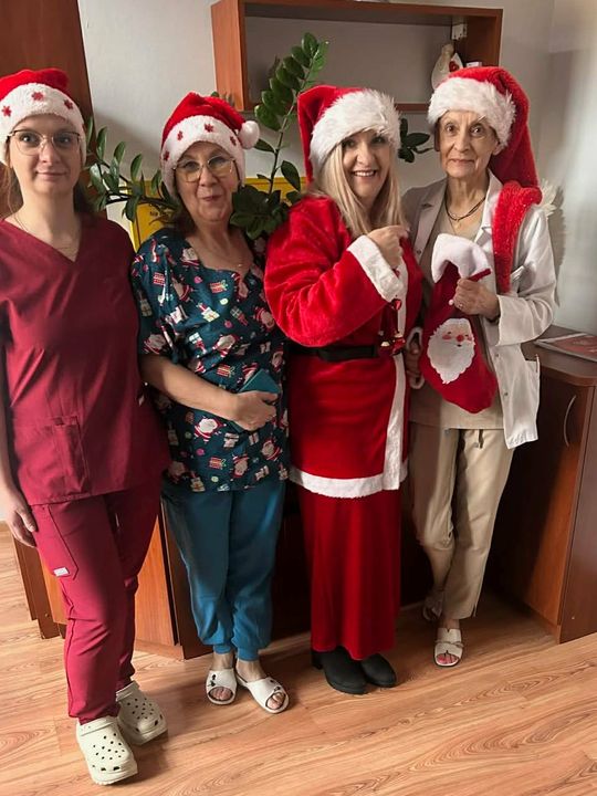 Święty Mikołaj odwiedził pacjentów szpitala w Tomaszowie Lubelskim [ZDJĘCIA]