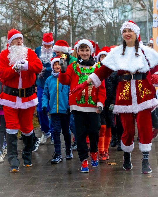 Tomaszowski Bieg Mikołajkowy [GALERIA ZDJĘĆ]