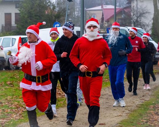 Tomaszowski Bieg Mikołajkowy [GALERIA ZDJĘĆ]