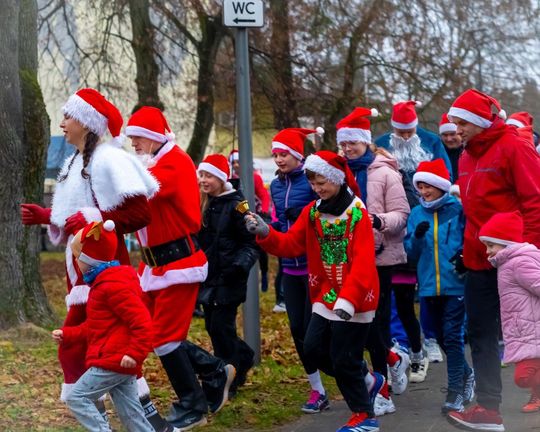 Tomaszowski Bieg Mikołajkowy [GALERIA ZDJĘĆ]
