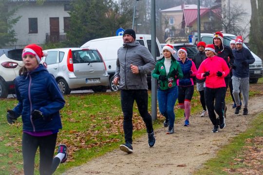 Tomaszowski Bieg Mikołajkowy [GALERIA ZDJĘĆ]